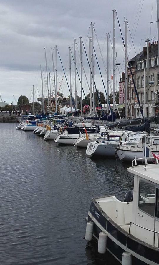 Apartament La Fleur D Honfleur Avec Son Parking Zewnętrze zdjęcie